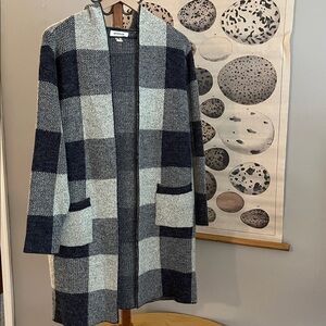 Monteau Navy and Gray Knit Cardigan